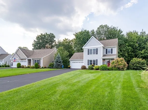 36 Emerson Cir, Pepperell, MA 01463