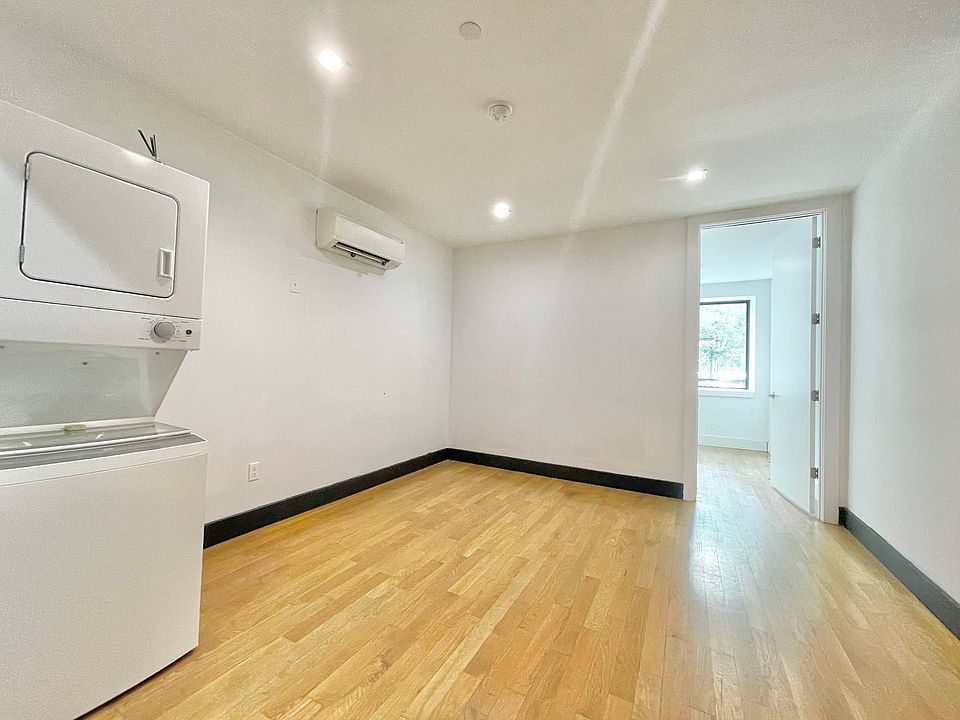 1st image of 562 Park Pl #1A