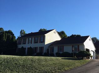 1506 Oakmont Dr, Williamsport, PA 17701