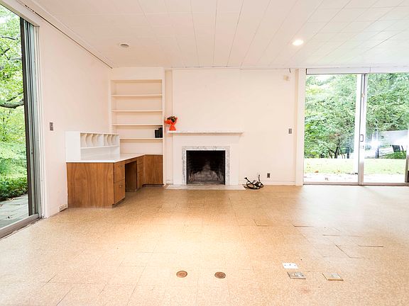 Family Room/Kitchen Combo