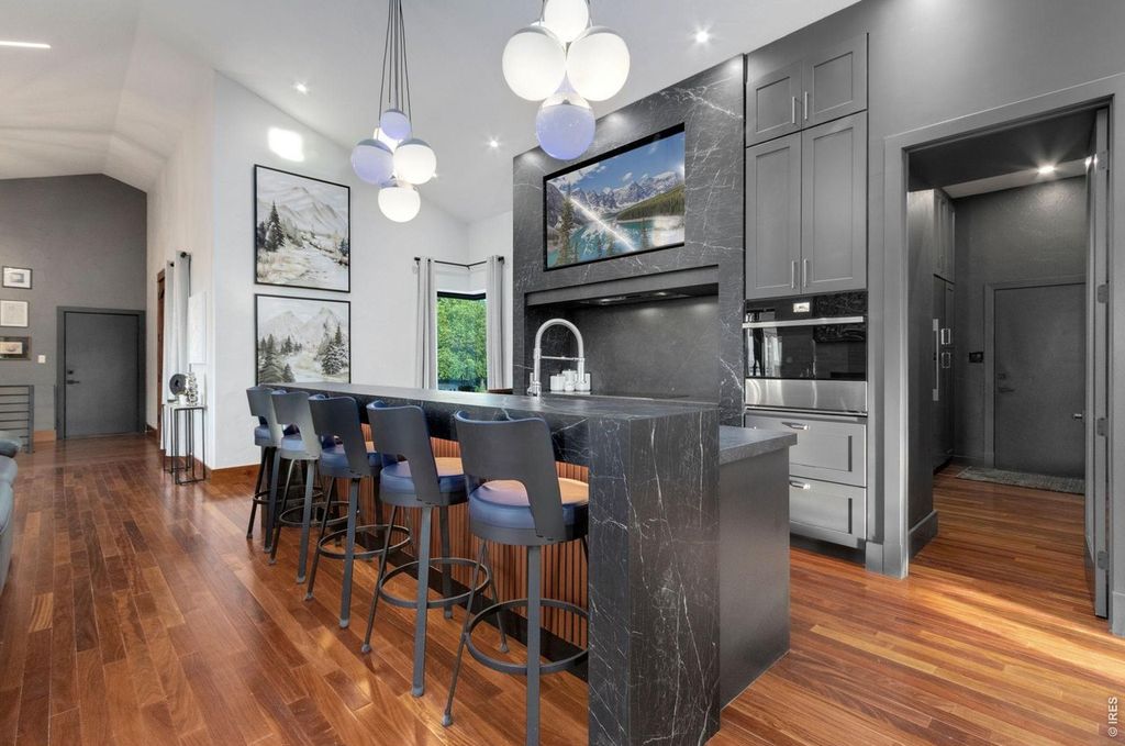 7730 Park Ridge Cir