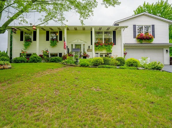 9371 N 408 E, Lake Village, IN 46349