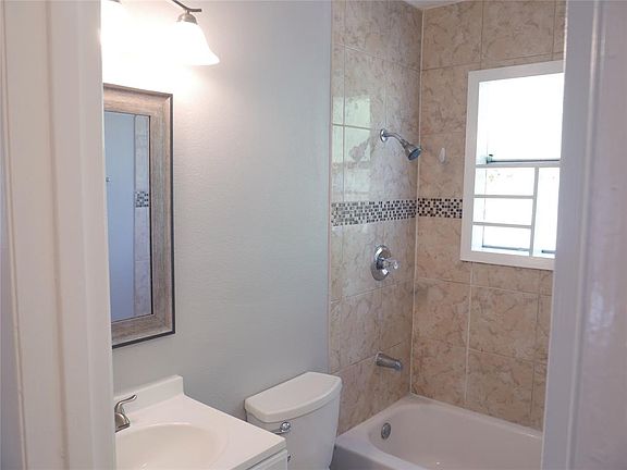 4th image of 1333 Alta Vista St