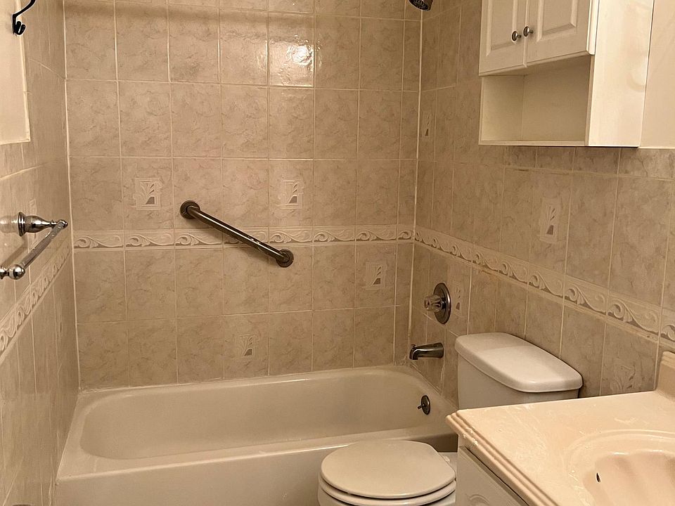 2nd image of 929 Throggmorton Ave #Na