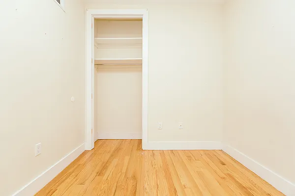 Rented by Nooklyn NYC LLC | media 4