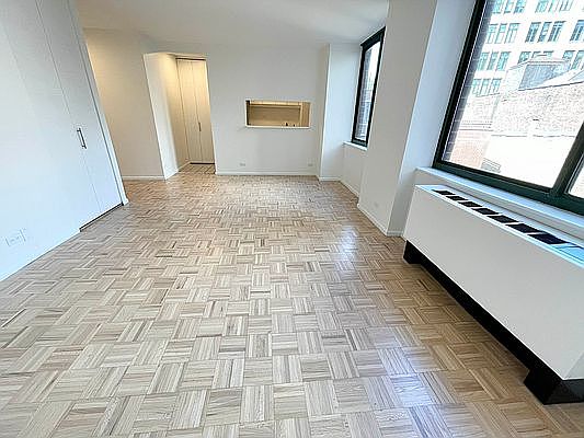 4th image of 295 Greenwich St APT 8O