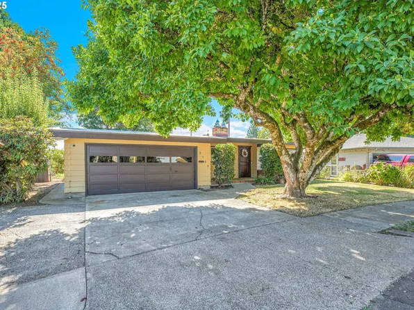 2750 Maywood Dr, Forest Grove, OR 97116