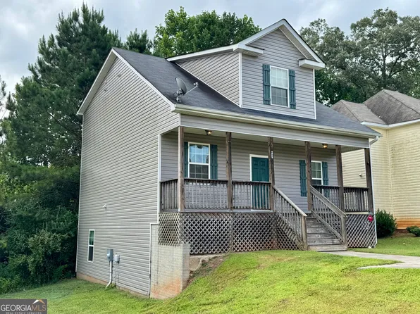 667 Carlton Pointe Dr, Palmetto, GA 30268