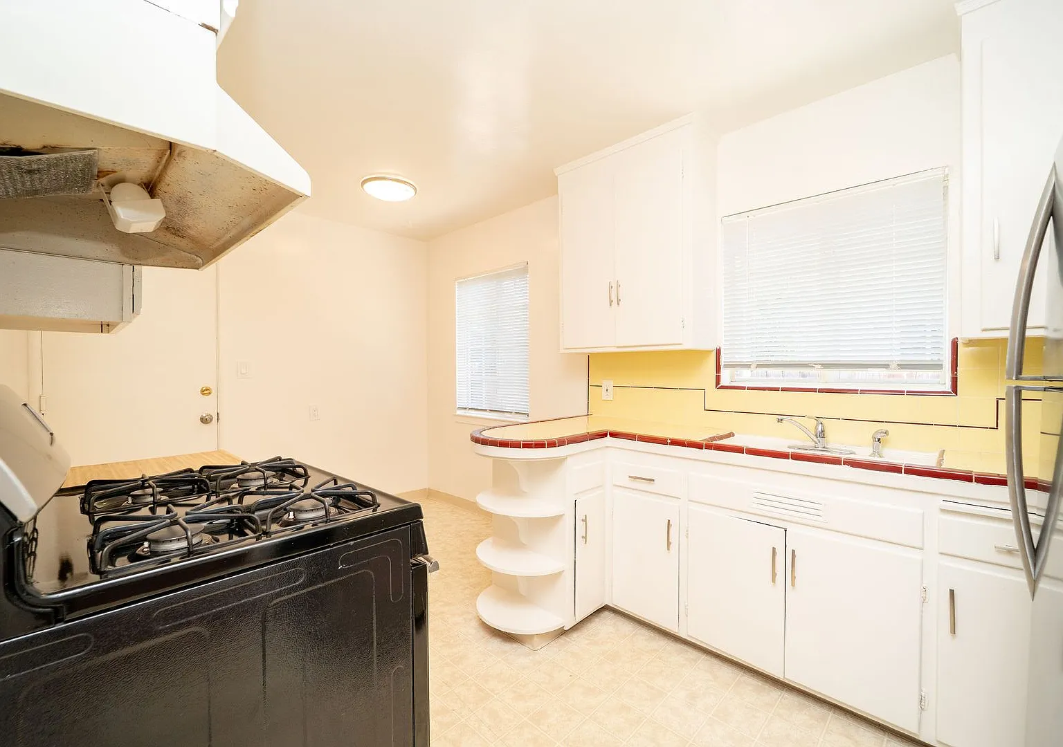 22814 - 22832 Alice St. — Photo 4
