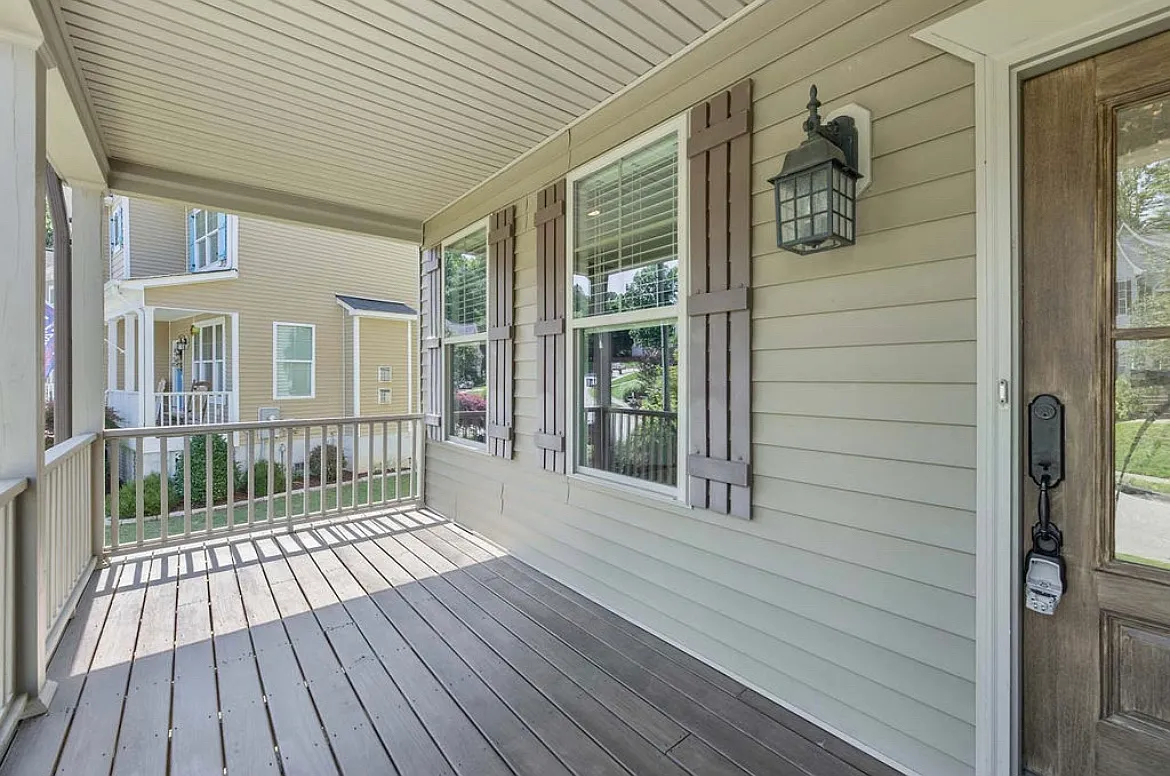 8425 Hobhouse Cir — Photo 3