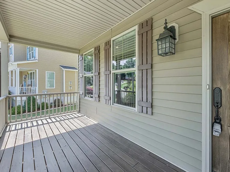 8425 Hobhouse Cir — Photo 3