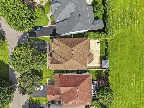 5th image of 2158 Valenceville Cres