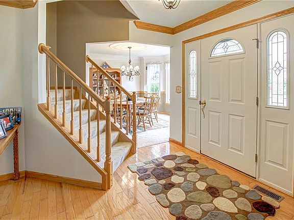 4th image of 1624 Dartmouth Ln
