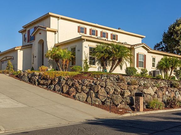 2nd image of 411 KNOLL Drive