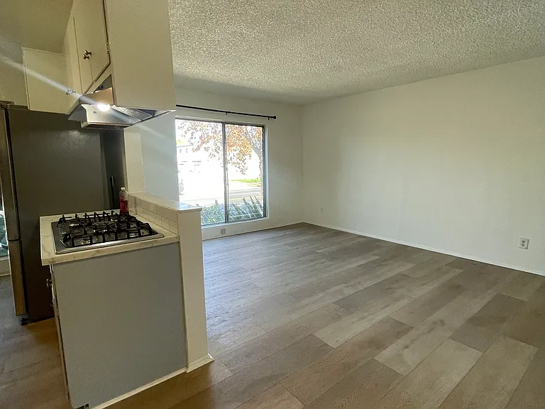 6310 Whitsett Ave #1 — Photo 6