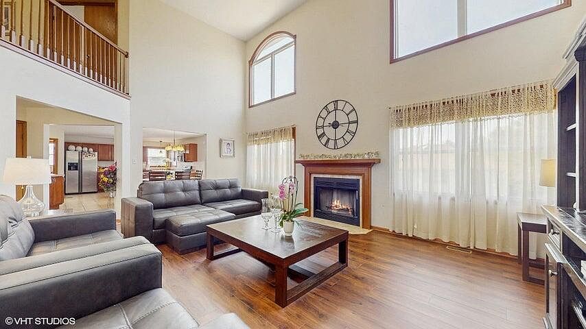 Saruwa2♡ Seiko Coutura Quartz Chronograph SRWZ26 – AZZI Jewelers