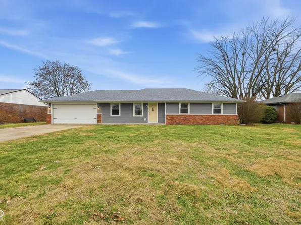 827 Country Ln, Anderson, IN 46013