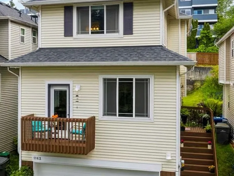 1162 Edmonds Pl NE — Photo 1
