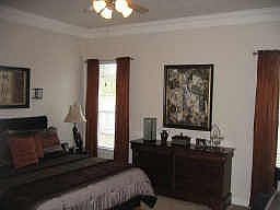 3rd image of 2412 S Venice Dr
