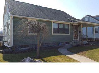 304 W Race St, Fleetwood, PA 19522
