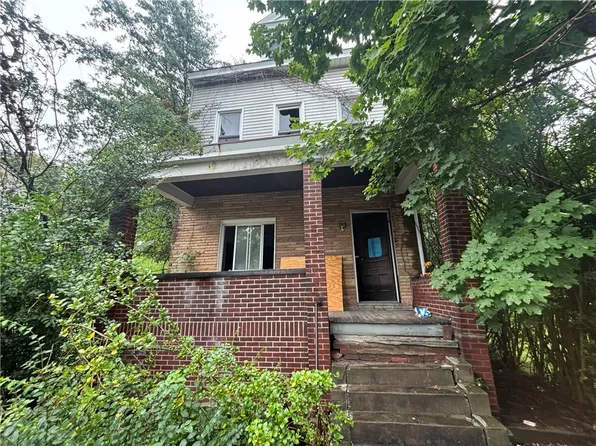 1134 Fabyan St, Pittsburgh, PA 15212