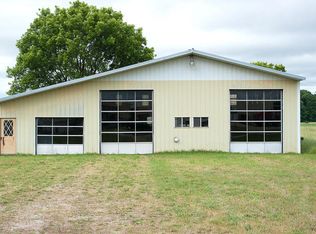 21367 Meceola Rd, Paris, MI 49338