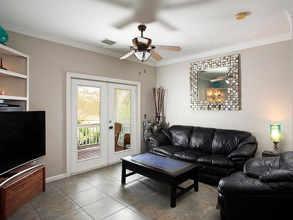 4th image of 47 Coral Way