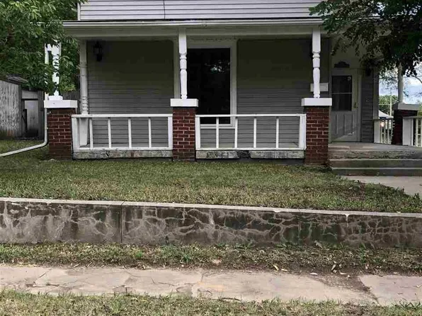 205 E 12th St, Junction City, KS 66441