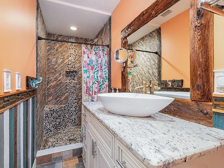 305 Sharon Dr — Photo 22