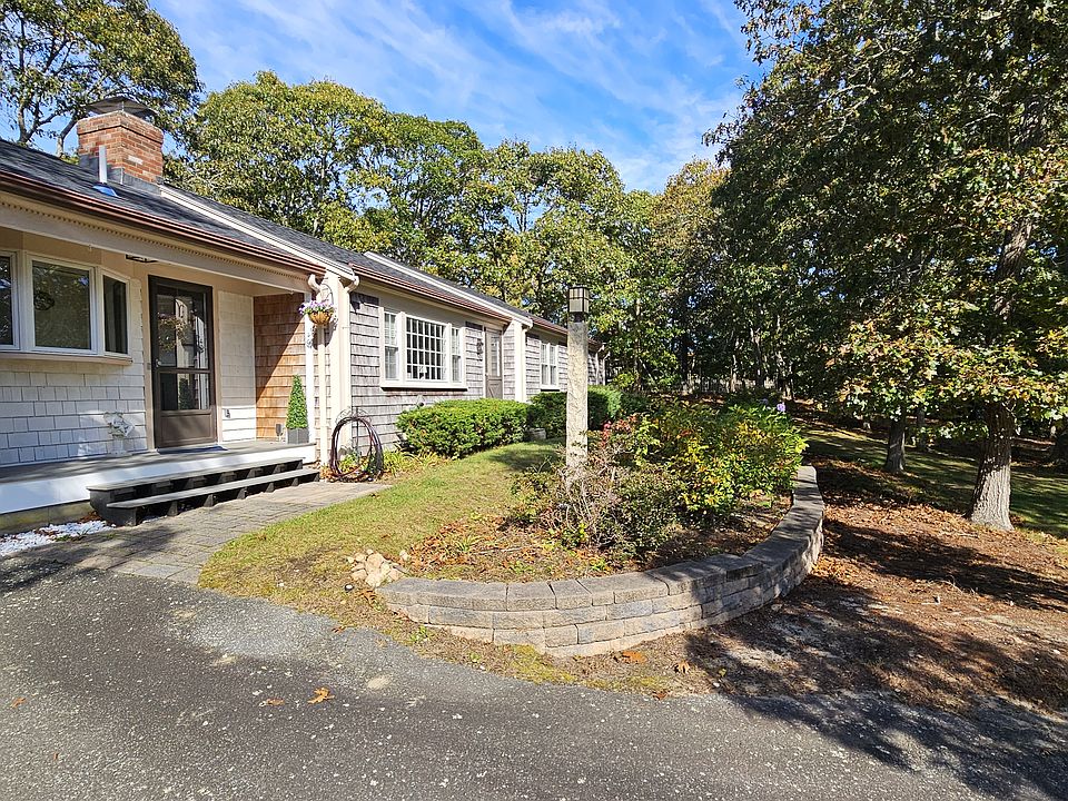 1st image of 42 Longfellow Dr