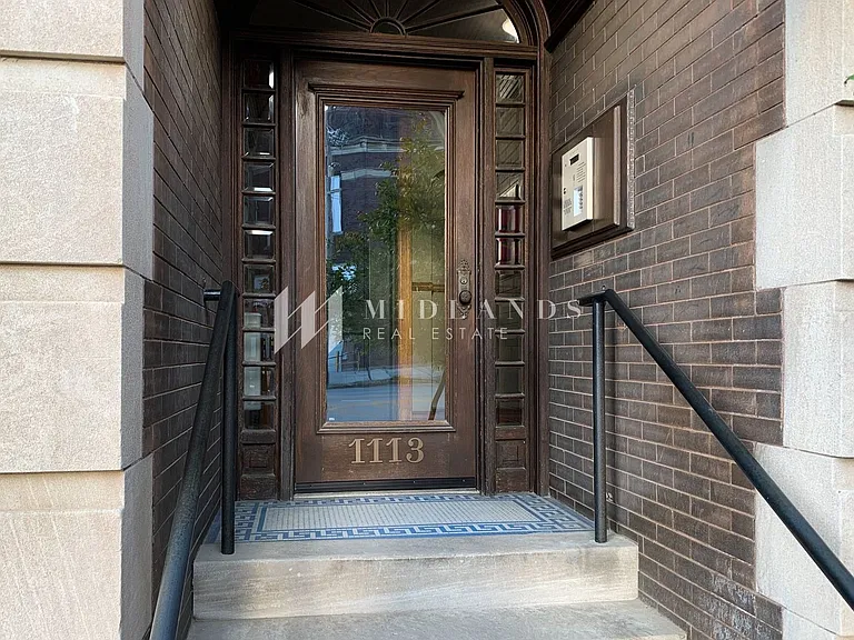 1113 S 10th St #6 — Photo 2