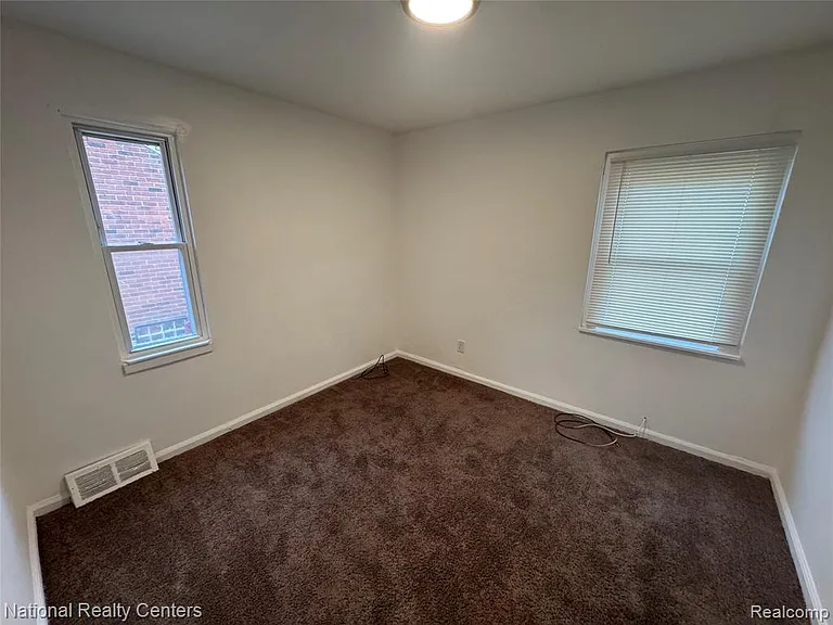 20134 Hanna St — Photo 8