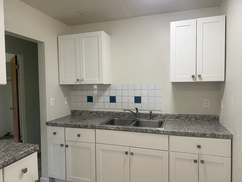 15-2702 Maikoiko St