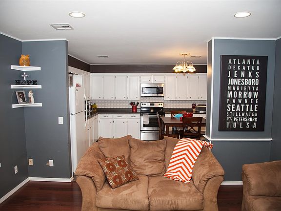 5th image of 422 E Liberty Ave