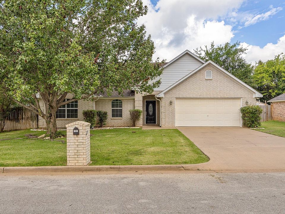 1st image of 111 Bluebird Ln