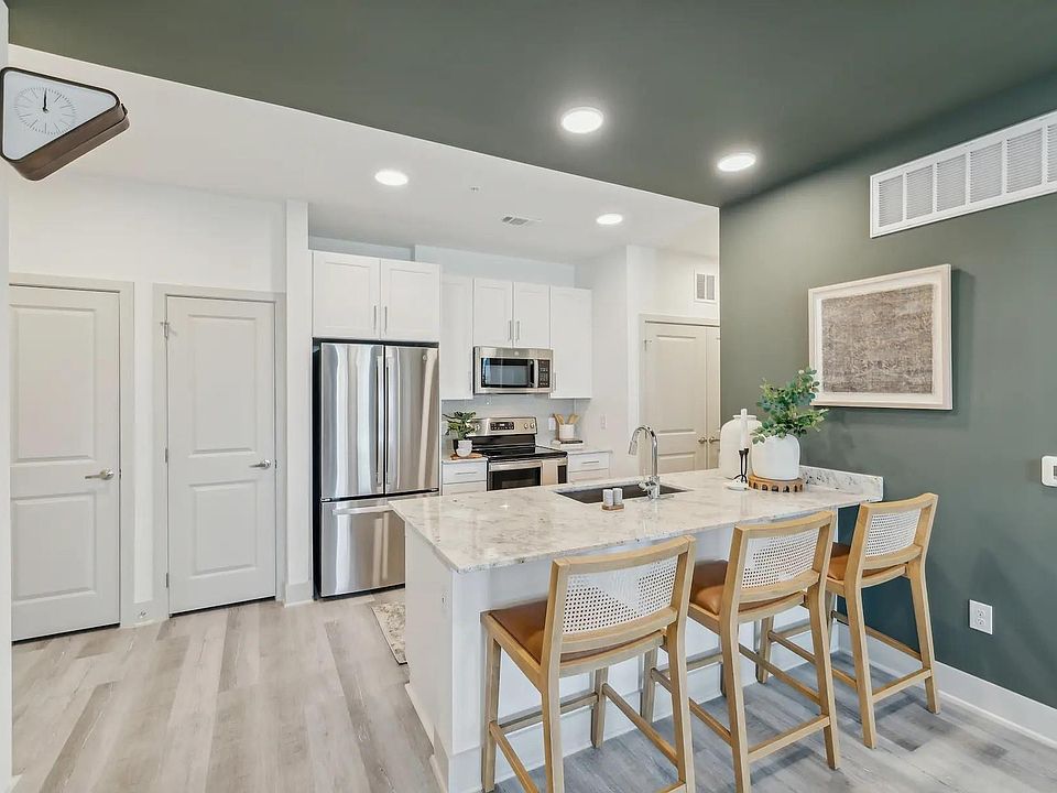 1st image of 2020 Grandway Dr #5301