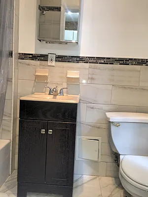 Rented by AD Real Estate Investors | media 23