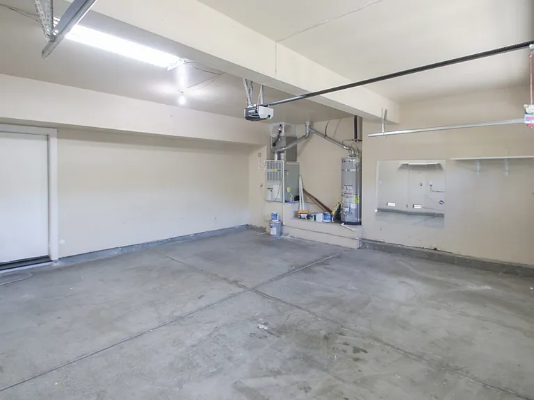 4137 Rogers Canyon Rd — Photo 32