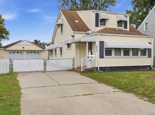 8425 Fenton St, Dearborn Heights, MI 48127
