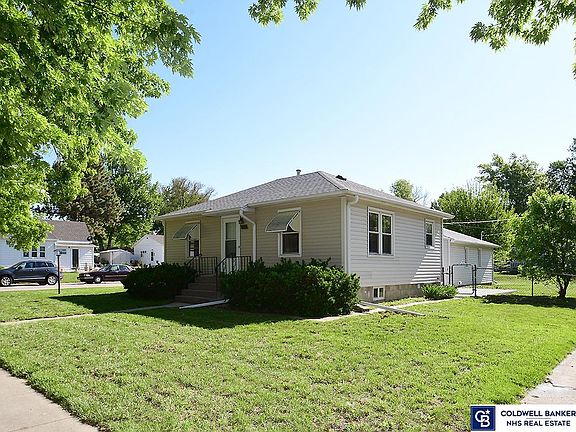 2nd image of 1730 N Grant Ave