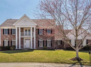 2004 Brook Hill Ln, Chesterfield, MO 63017