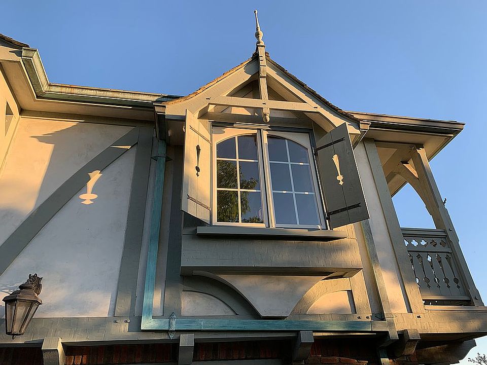 2nd image of 2035 Sherer Ln