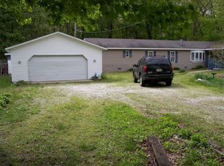 2655 S 800 E, Knox, IN 46534