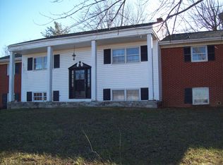 338 Old Wagon Rd, Fincastle, VA 24090