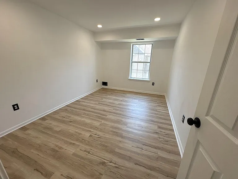 72304 Delaire Landing Rd #304 — Photo 34