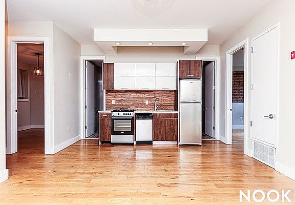4th image of 1512 De Kalb Ave #2R