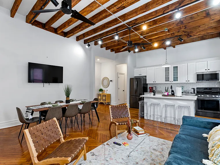 281 Buffalo Ave #2 — Photo 4