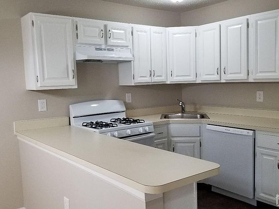 4th image of 255 W Wycoff Way