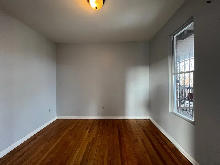 162 William St #3R — Photo 6