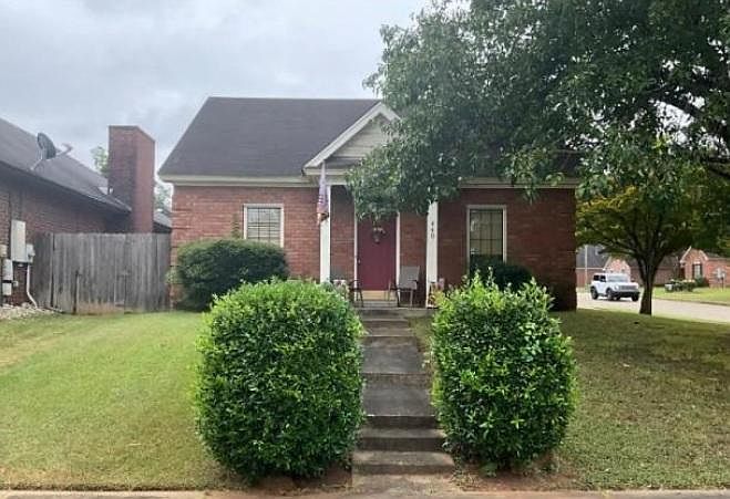 1st image of 440 Caldwell Pl